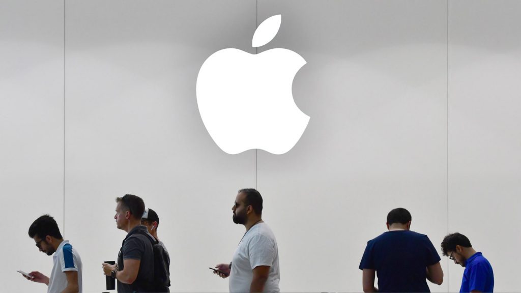 Apple Hiring Freezed till 2023
