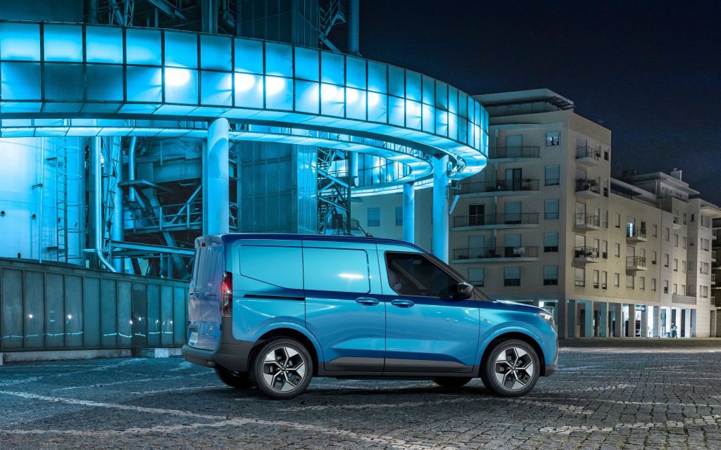 Ford E Transit Courier 3
