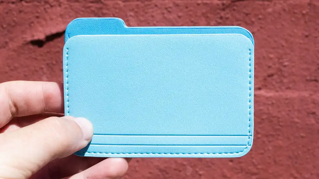 Someone Created a Wallet Based on the Mac OS X Folder Icon
