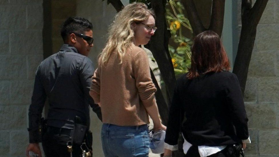 Elizabeth Holmes Begins Her 11-Year Fraud Term