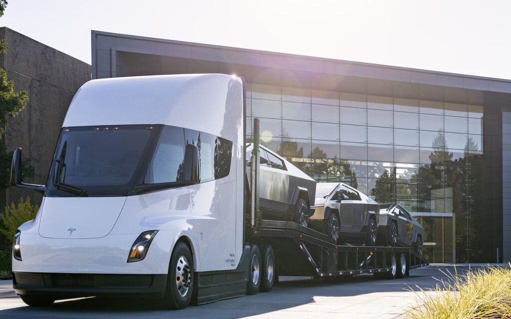 Deliveries of Tesla Cybertrucks begin November 30