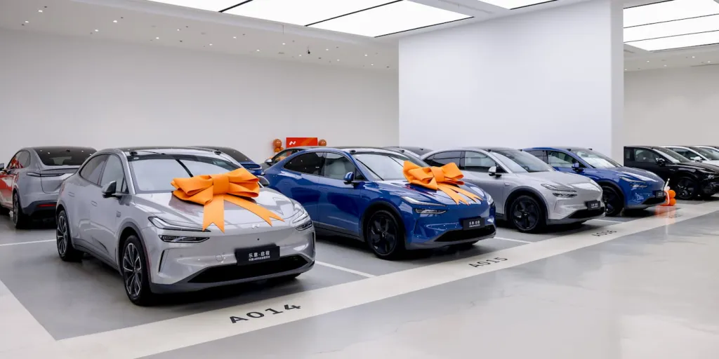 NIO Secures $470 Million Cash Injection, Shares Surge